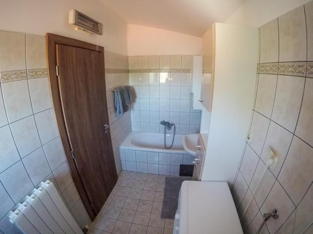 Apartment Maja Medulin Buitenkant foto